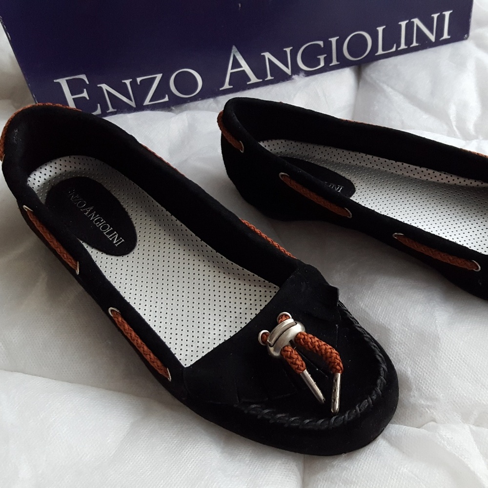 NIB Enzo Angiolini Suede Flats Mocs - 5.5M - Black